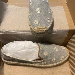Soludos Daisies Embroidered Espadrille US Size 7